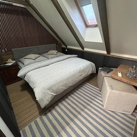 Dvor 13 Hokovce Hotel ภายนอก รูปภาพ