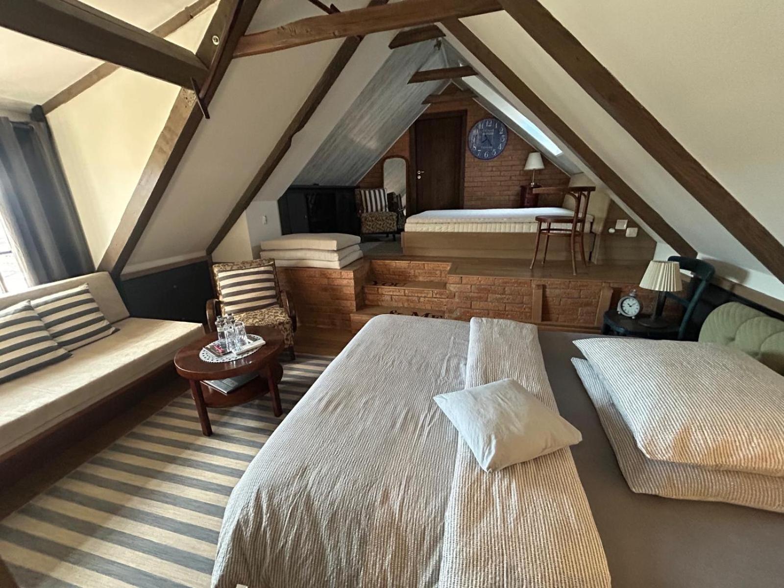 Dvor 13 Hokovce Hotel ภายนอก รูปภาพ